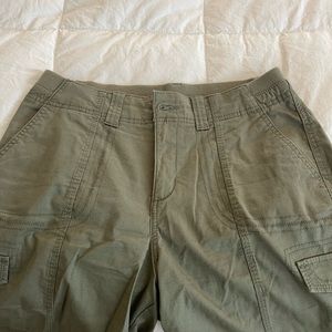 Style & Co mid rise cargo shorts